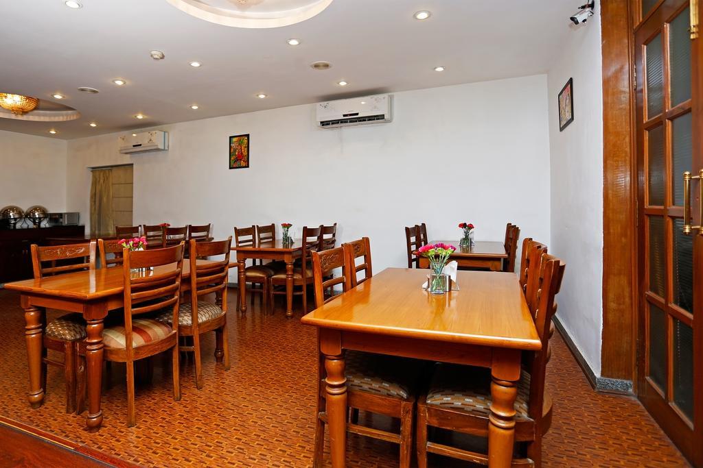 Oyo 367 Hotel Forest Green New Delhi Exterior foto